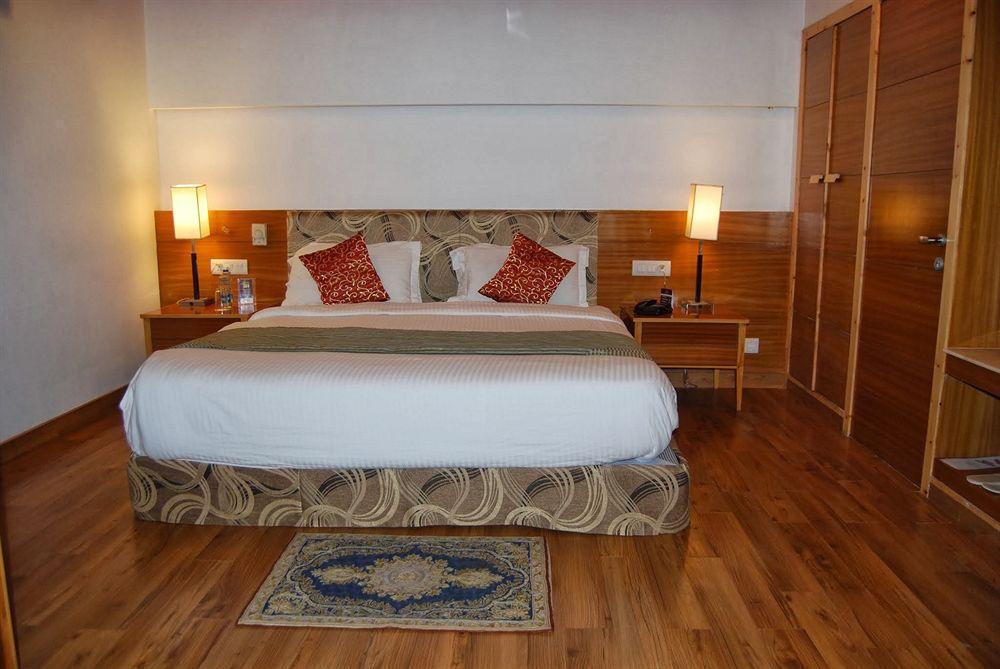 Hotel Heevan Resort Srīnagar Eksteriør billede